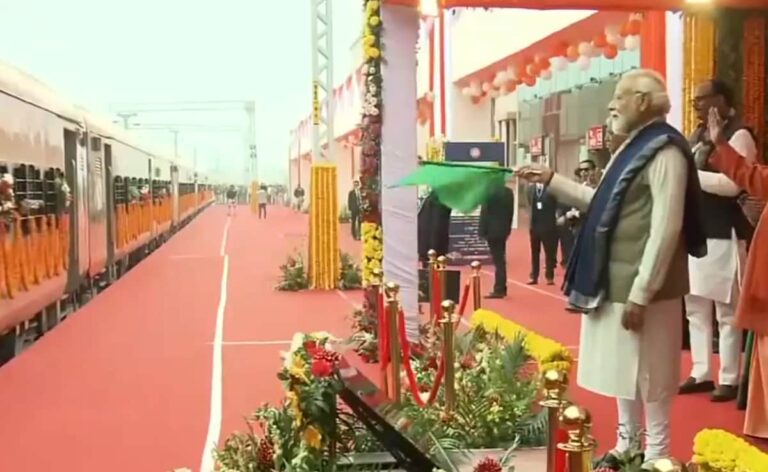 Modi Flags Off 2 Amrit Bharat, 6 Vande Bharat Trains In Ayodhya ...