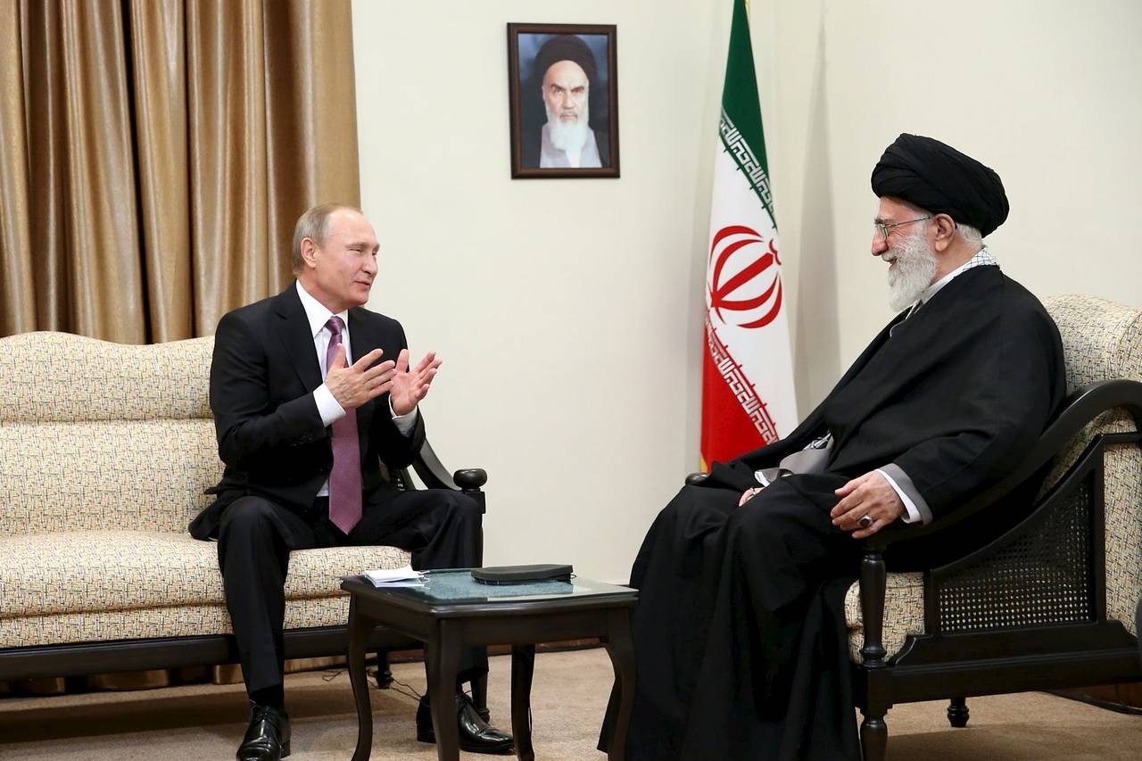 Putin backs Iran as Khamenei successor rises