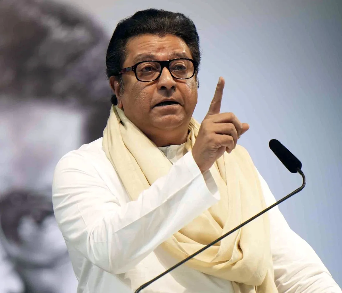 Raj Thackeray questions fairness of poll machinery