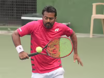 Paes shifts court in Bengal